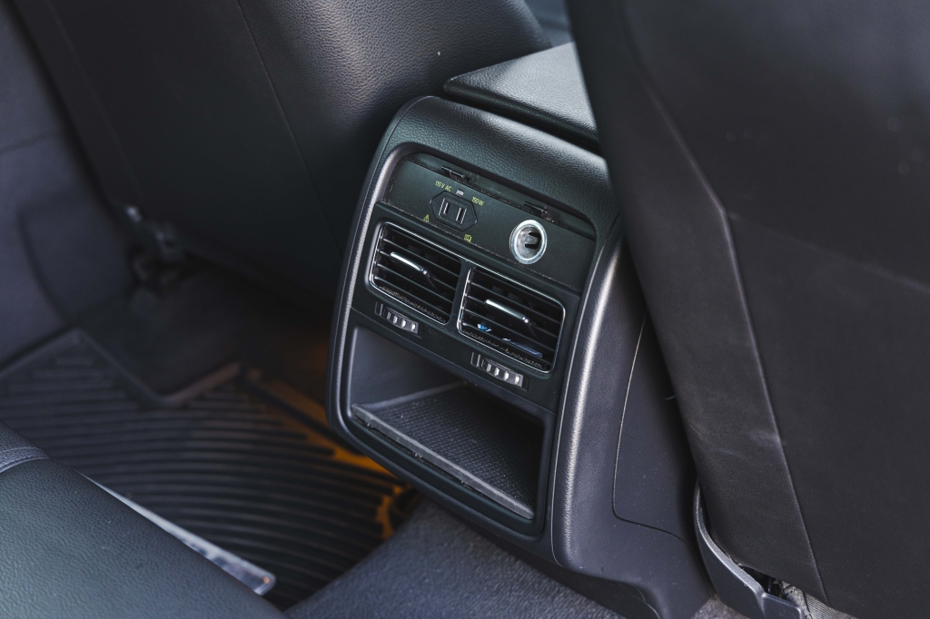 Volkswagen Touareg 2011 фото 30