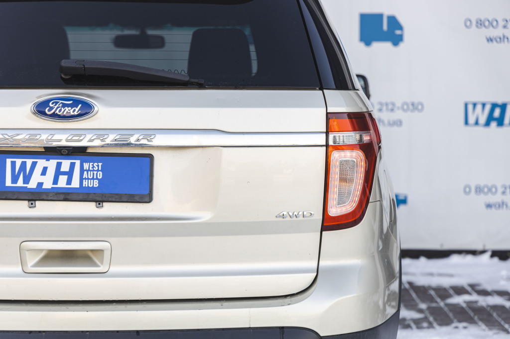 Ford Explorer XLT 2011 photo 6