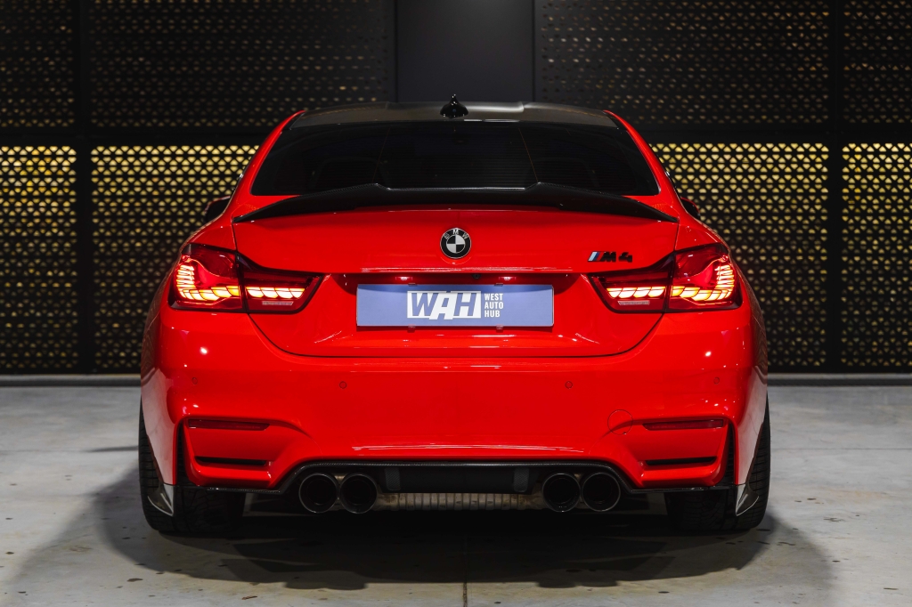 BMW M4 2015 фото BMW M4 2015 фото 18