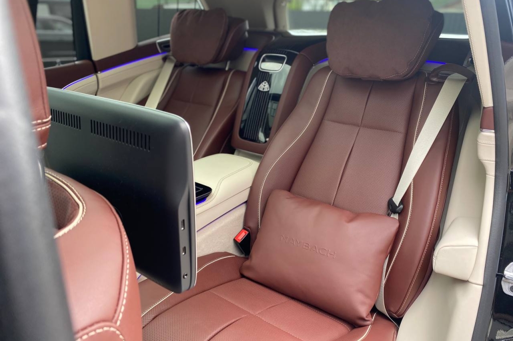 Mercedes-Benz Maybach GLS 600 2021 photo 17