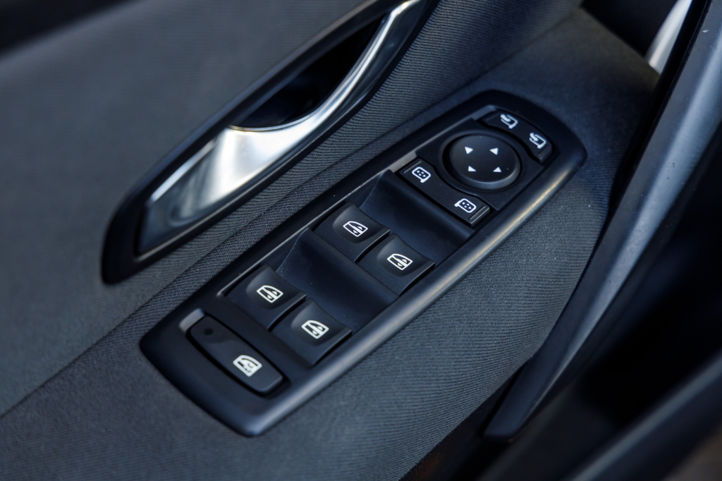 Renault Megane TCe 2010 photo 20