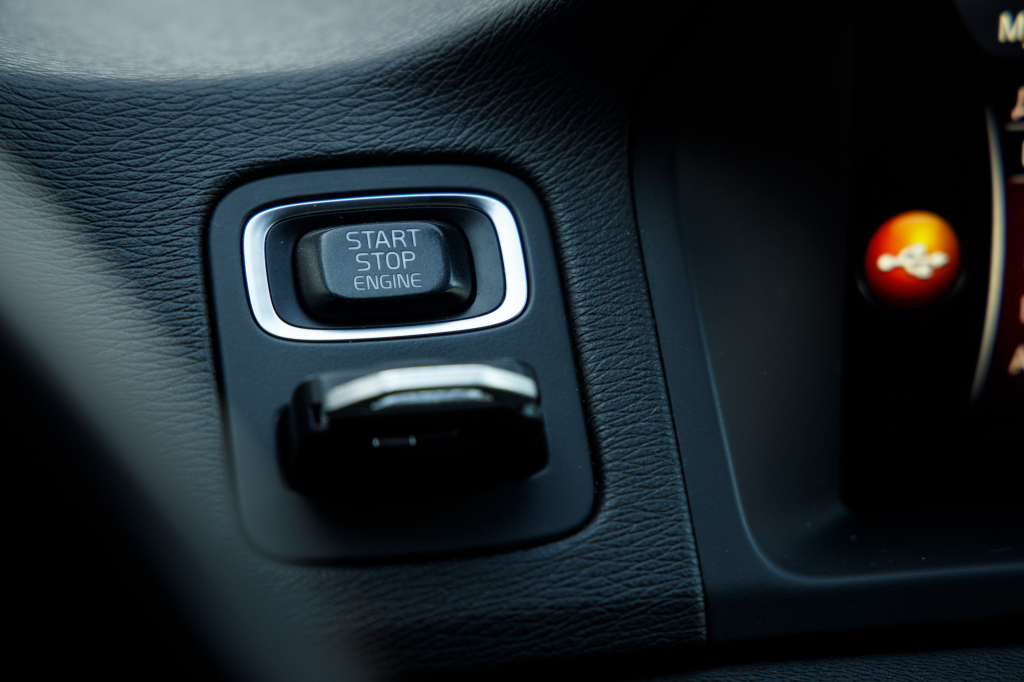 Volvo V70 D4 AWD photo 24