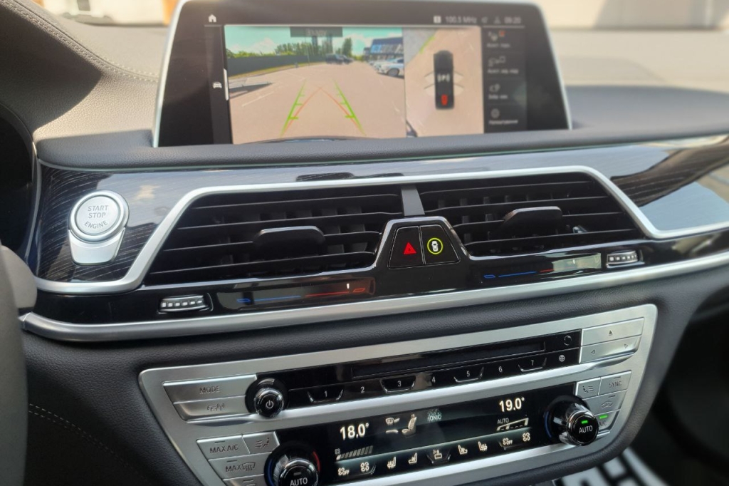 BMW 740 Ld Steptronic 2022 photo 23