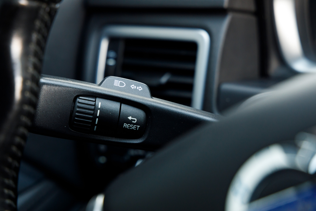 Volvo V70 D4 AWD photo 26