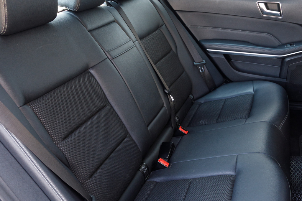 Mercedes-Benz  E220 2013 фото 22