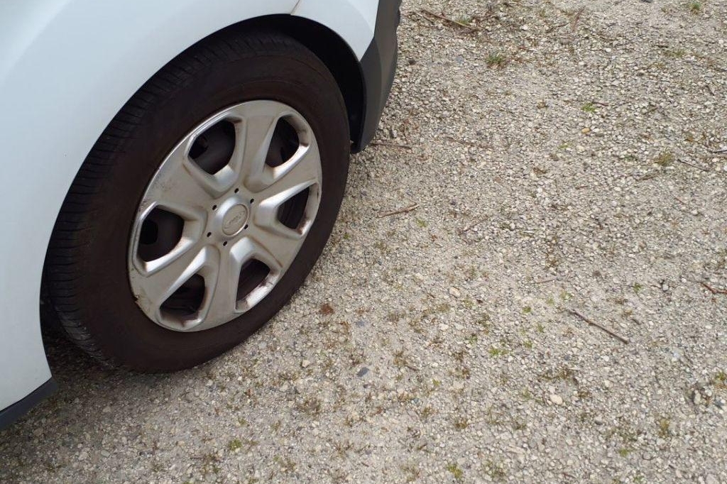 Ford Transit Courier 2016 фото 12