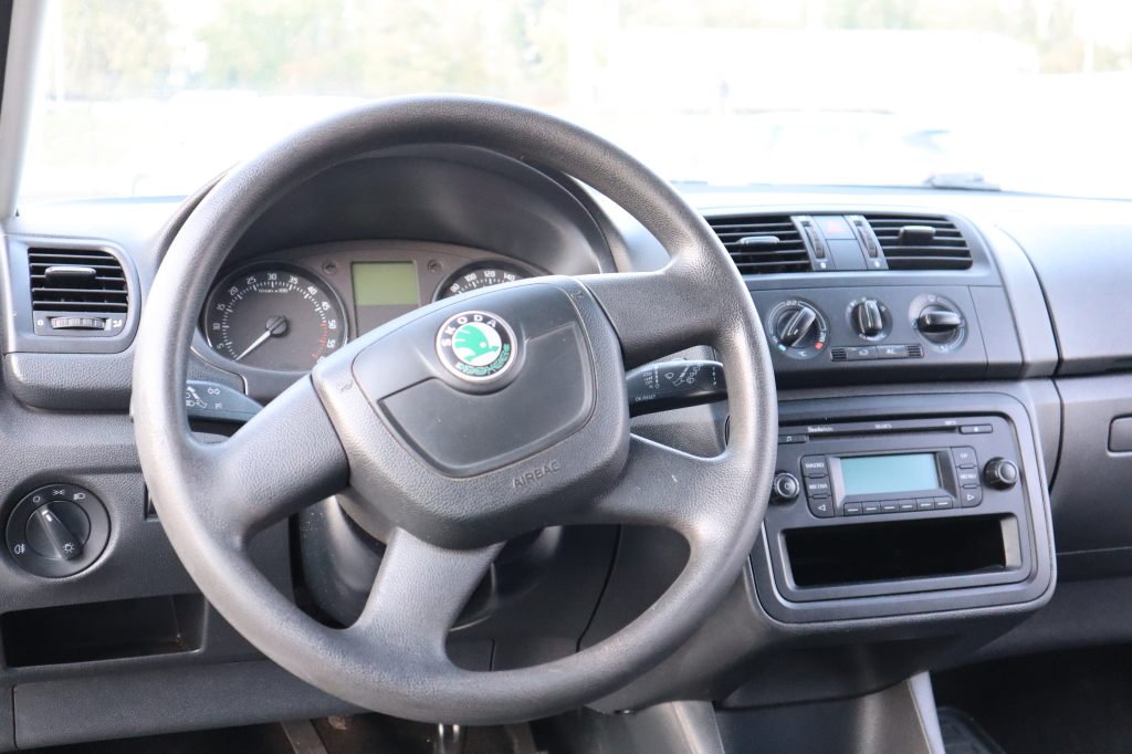 Skoda Roomster 2010 photo 23