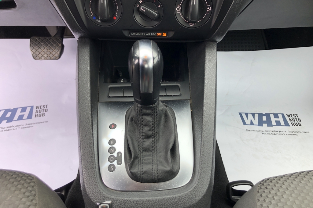 Volkswagen Jetta фото 7