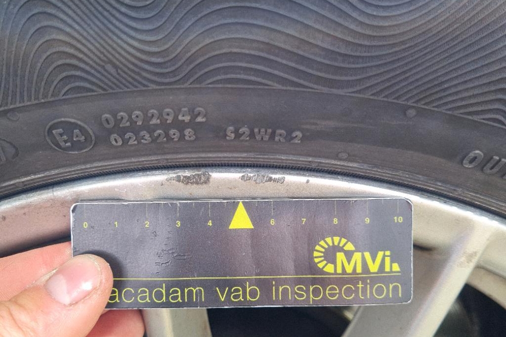 BMW 5 Series 2017 фото 16