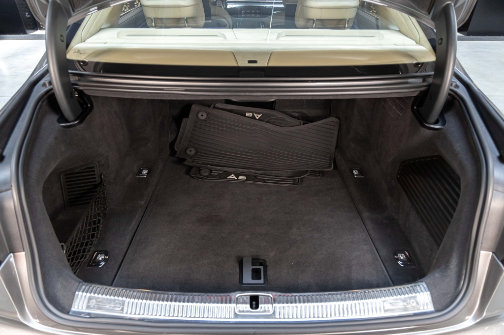 Audi A8 L 2018 фото Audi A8 L 2018 фото 44
