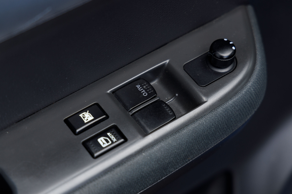 Suzuki Swift 2010 фото 13