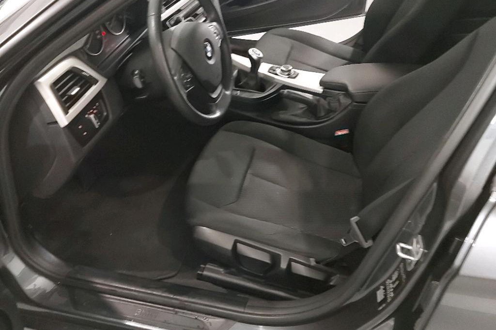 BMW 3er Touring 2017 фото 21