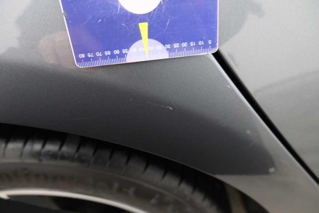 Volvo V40 2017 фото 16