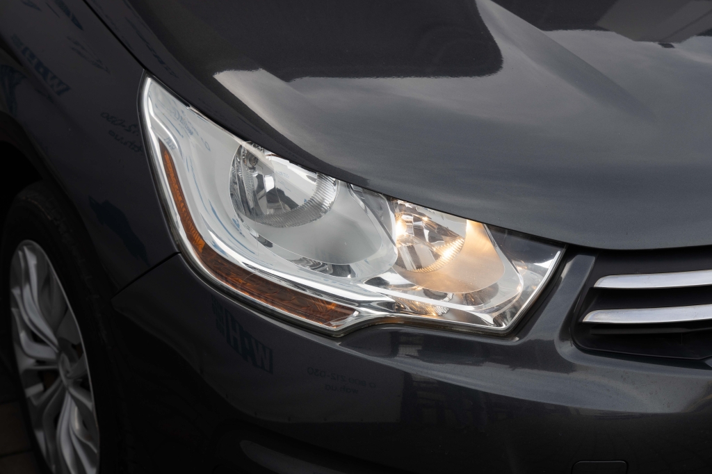 Citroen C4 2015 photo Citroen C4 2015 photo 4