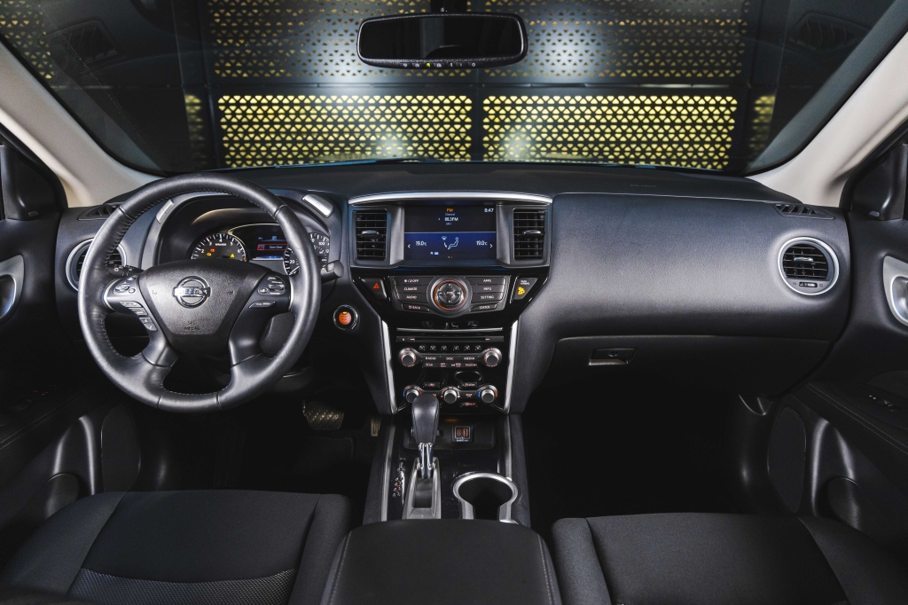 Nissan Pathfinder SV 2019 фото 34