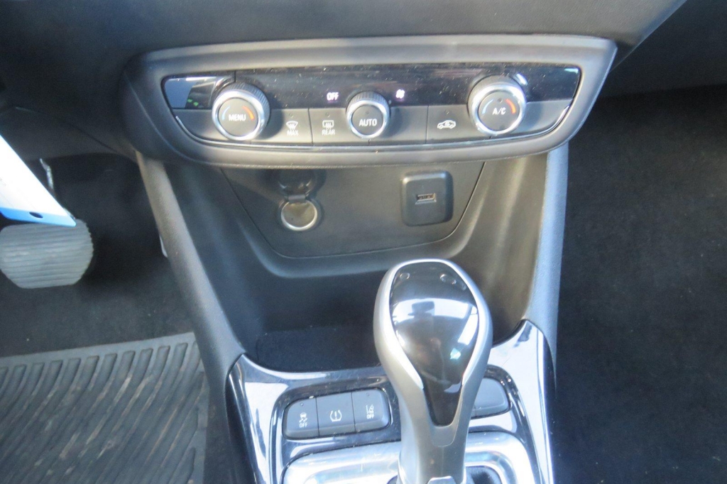 Opel Crossland X 2020 photo 1