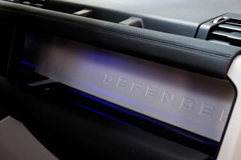Land Rover Defender First Edition D240 2020 photo 43