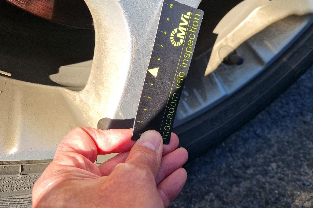 Land Rover Discovery Sport 2016 photo 16