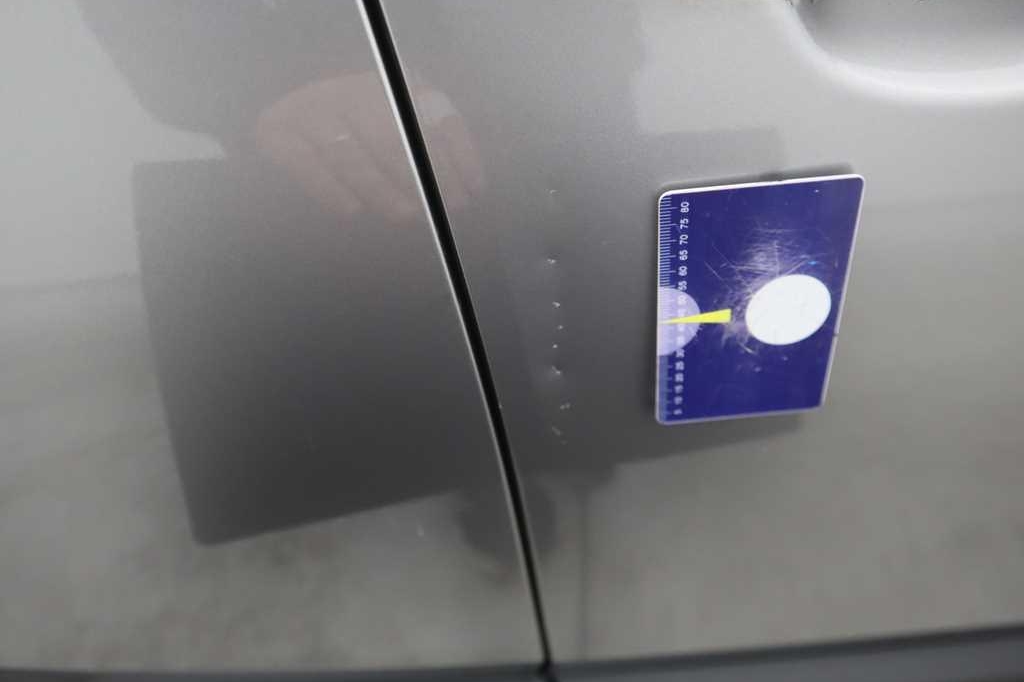 Toyota C-HR 2017 photo 11