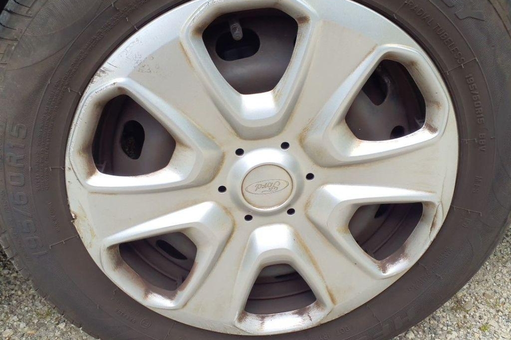 Ford Transit Courier 2016 фото 19