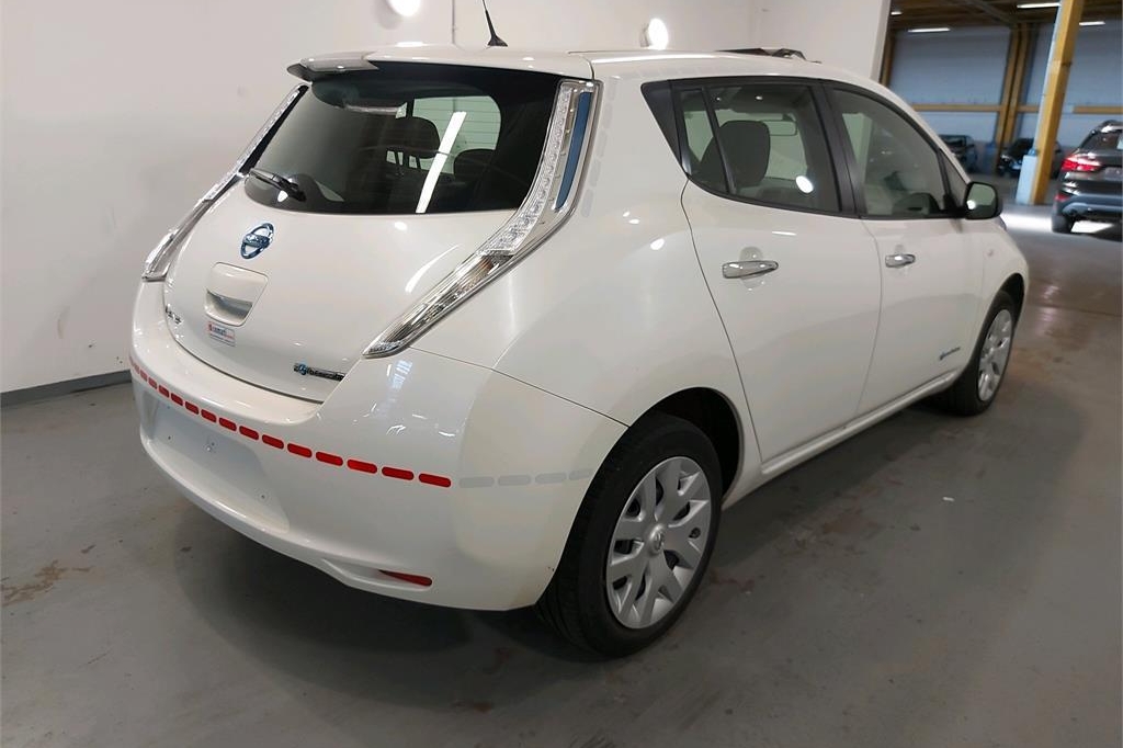 Nissan Leaf 2016 photo 3
