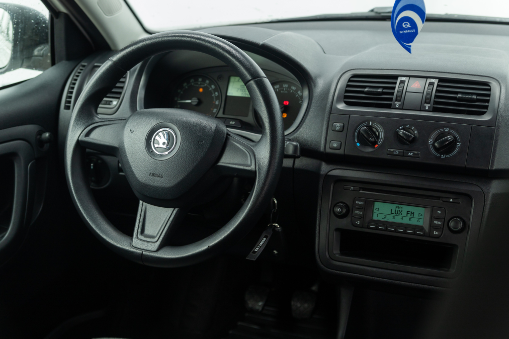 Skoda Fabia 2014 фото 19