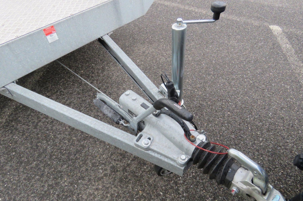 Blyss Anhänger Jupiter 2017 фото 2