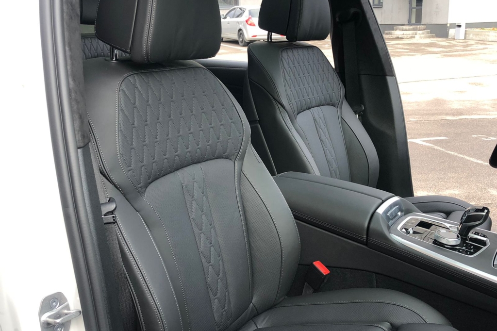 BMW X7 30D 2021 photo 16