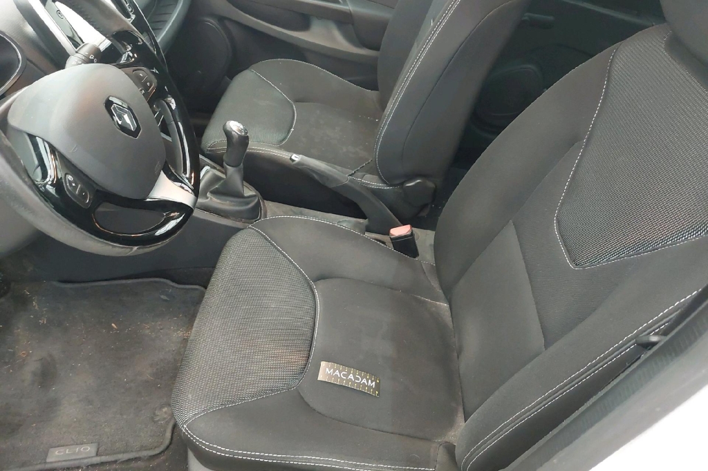 Renault Clio 2016 photo 17