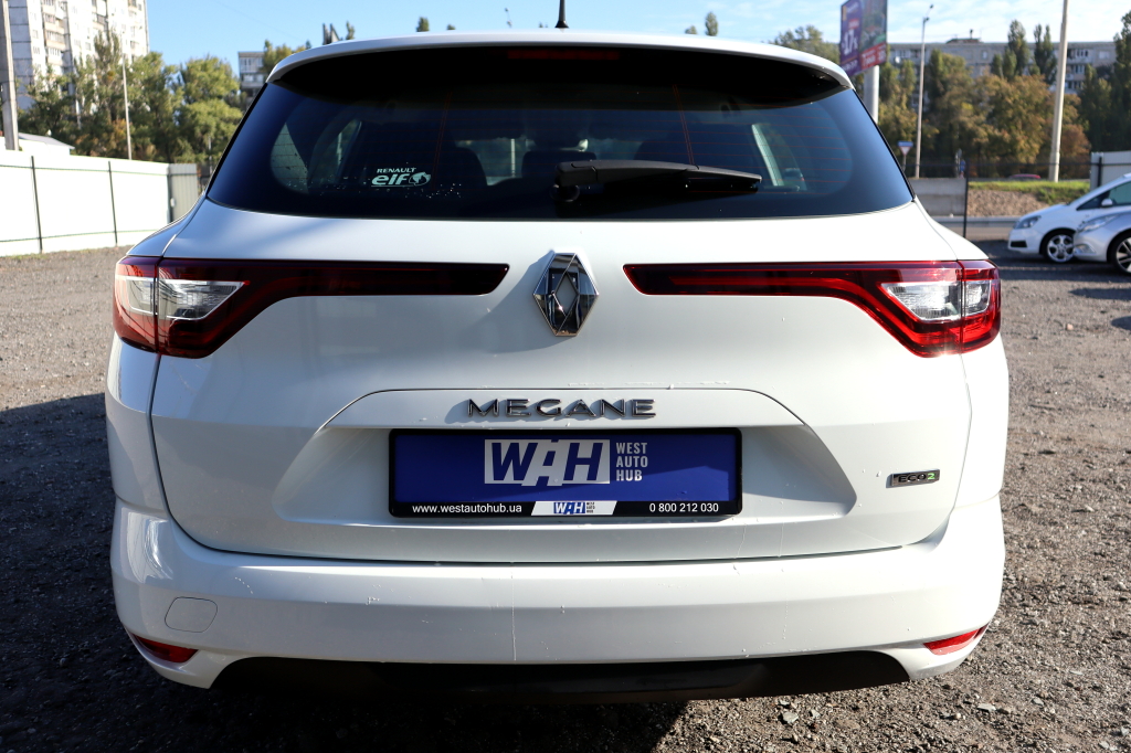 Renault Megane 2017 фото 11