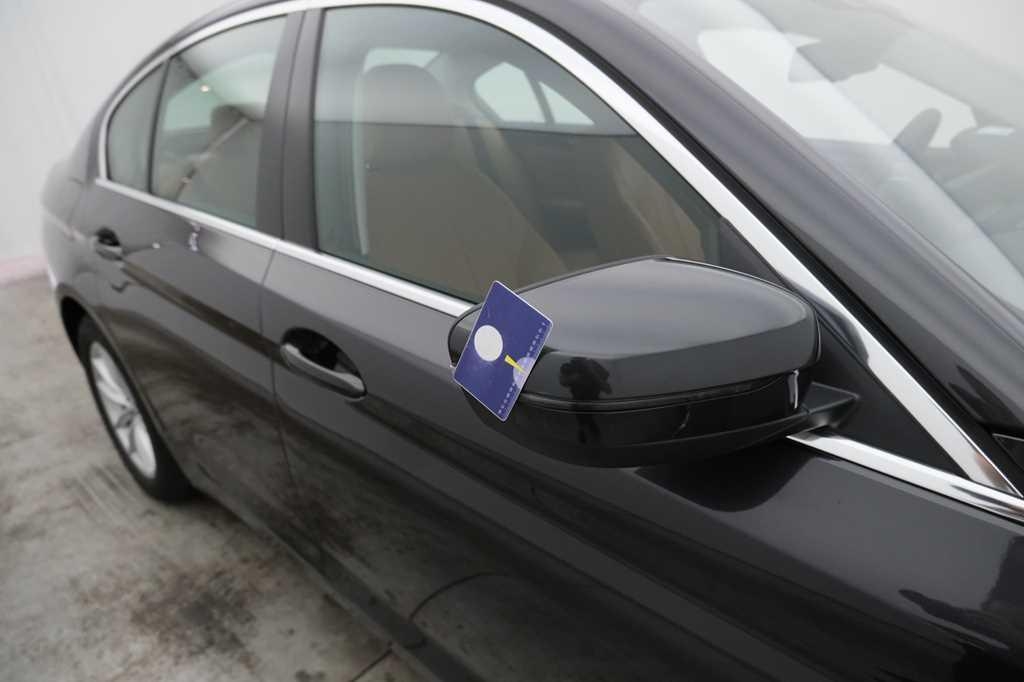 BMW 5 Series 2017 фото 14