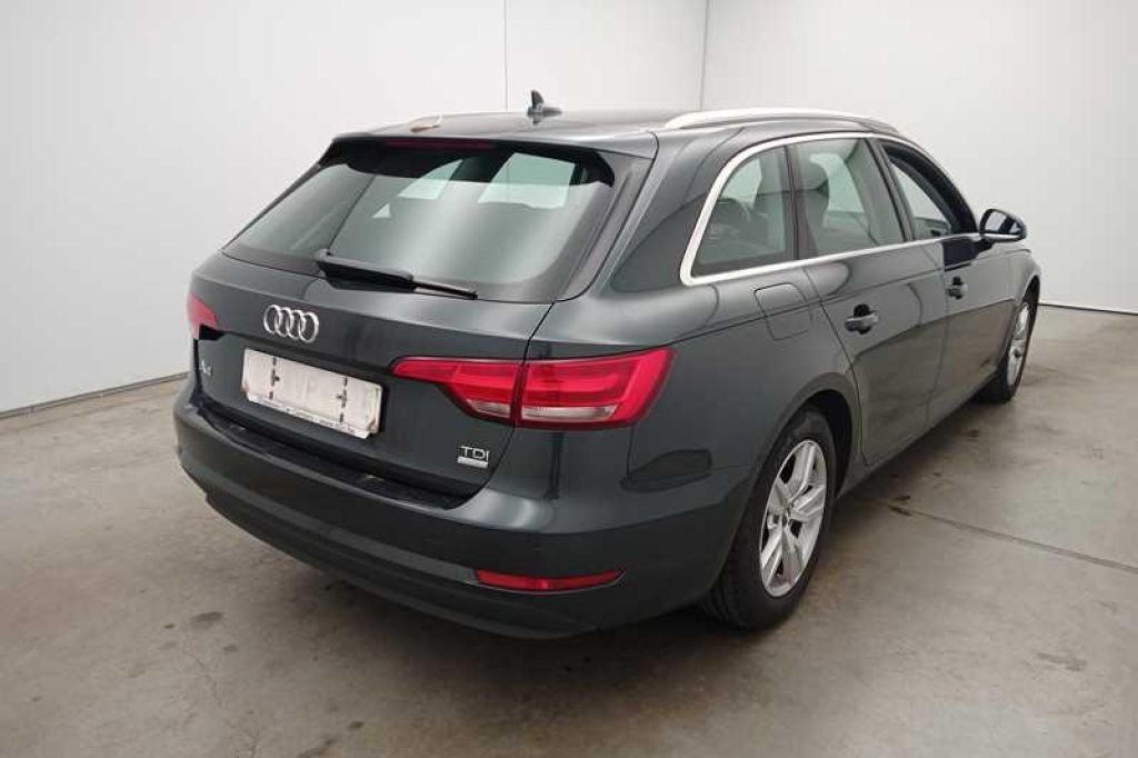 Audi A4 Avant 2017 фото 3