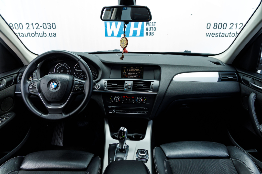 BMW X3 2011 фото 23