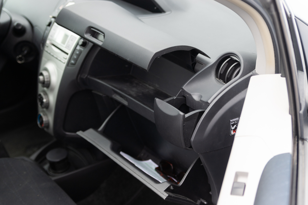 Toyota Yaris 2006 фото 25