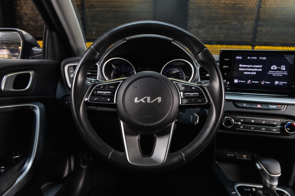 Kia Ceed 2023 фото Kia Ceed 2023 фото 17