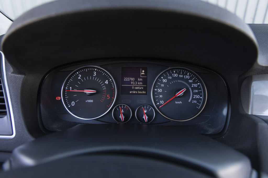 Renault Laguna 2014 photo 16