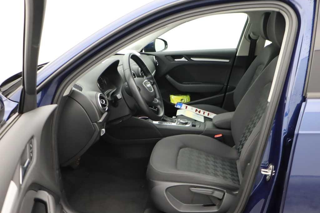 Audi A3 Sportback 2016 фото 5