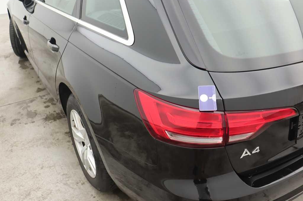 Audi A4 Avant 2017 фото 22