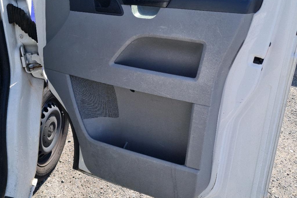 Volkswagen T5 (Transporter) пасс. 2015 photo 17