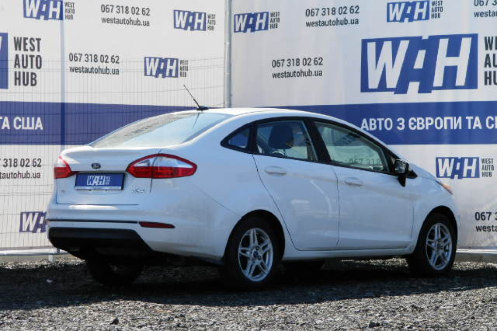 Ford Fiesta 2017 фото 3
