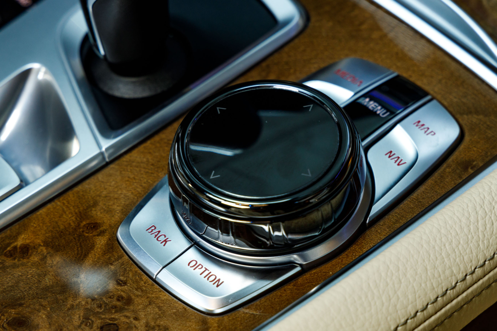 BMW 740 2016 photo 52