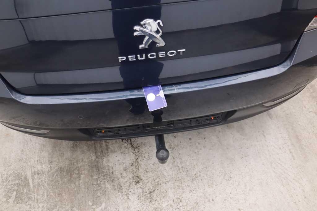 Peugeot 508 2017 фото 14