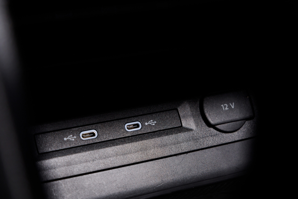 Volkswagen Atlas Cross Sport SEL Premium R-Line 2021 photo 39