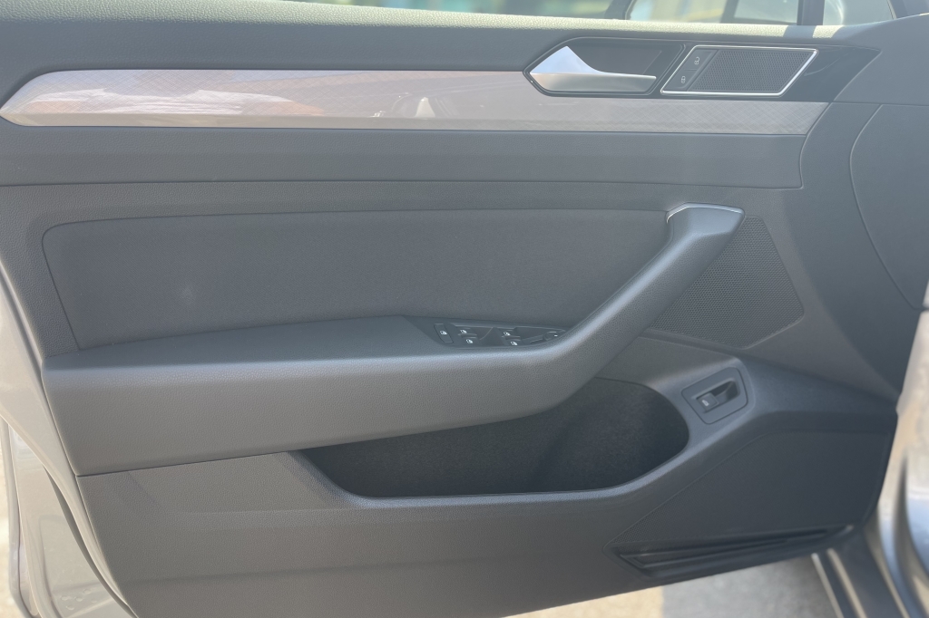 Volkswagen Passat B8 RESTYLING 2021 2020 photo 13