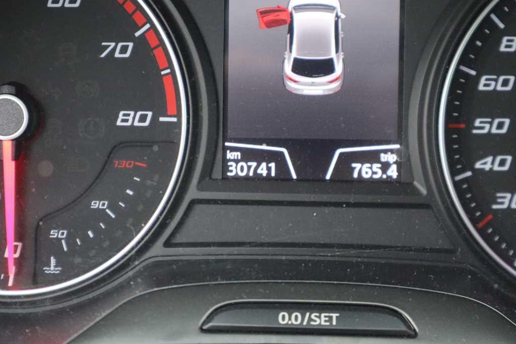 SEAT Leon 2017 photo 2