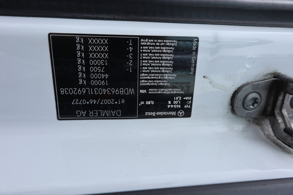 Mercedes-Benz Actros 1845 2012 photo 16