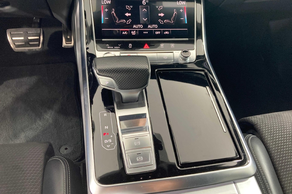 Audi Q8 2019 фото 1