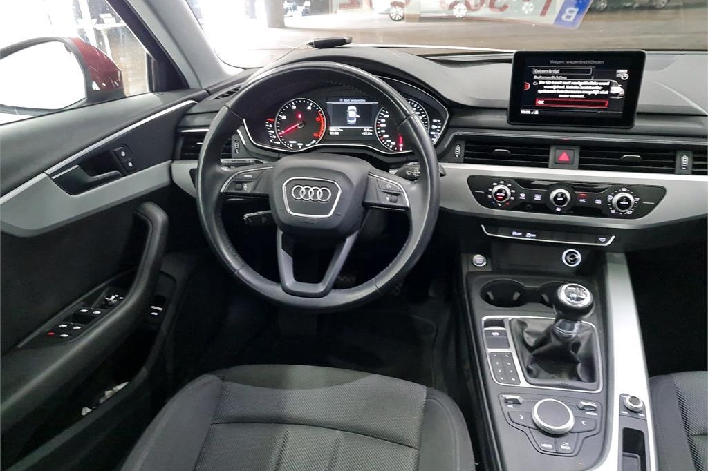 Audi A4 2017 photo 3