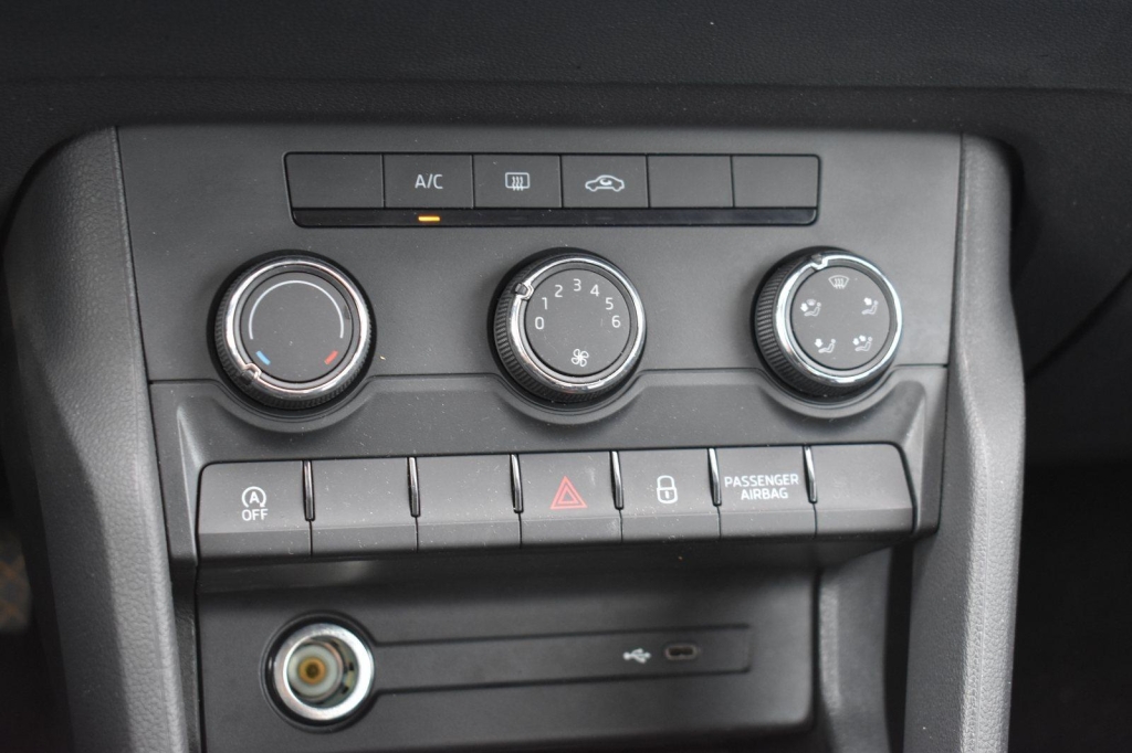 Skoda Karoq 2020 фото 3