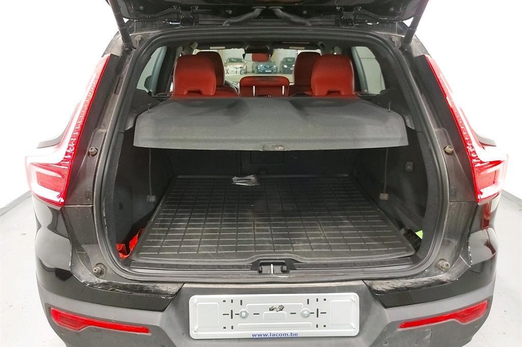 Volvo XC40 2020 фото 3
